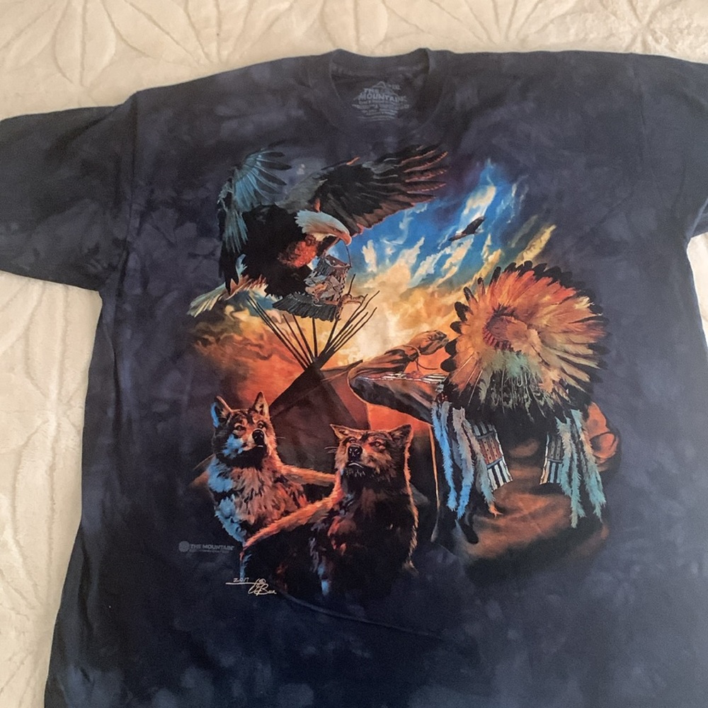 Mountain T-Shirt NWOT